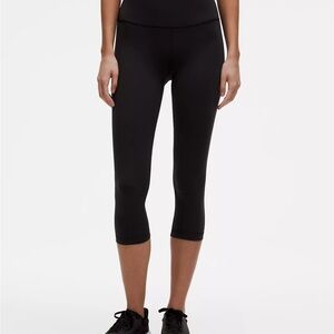 Set of Two Lululemon Athletica Wunder Under Black Cropped Leggings size 4